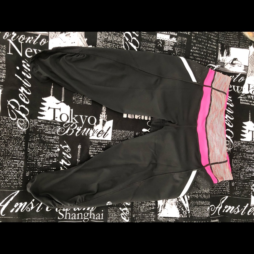 Lululemon run crops